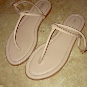 H&M thong leather sandals sz7